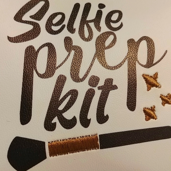 🎉2/$16 NWT Lori Mini Selfie Prep Kit Makeup Bag - Picture 4 of 4